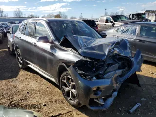 2019 BMW X1 xDrive28i with VIN WBXHT3C55K3H36118, listed as a Copart auction lot 38463093 with 30,487 mi miles. Bid and sale history available at carsss.com. Image 4.