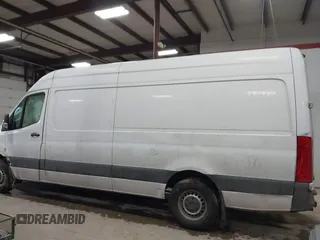 2020 Mercedes-Benz Sprinter Cargo Cargo with VIN W1Y40CHY1LT037120, listed as a IAAI auction lot 41199296 with 247,973 mi miles and . Bid and sale history available at carsss.com. Image 13.