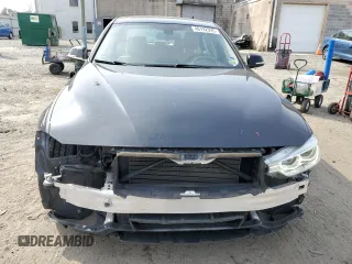 2018 BMW 3 Series 320i xDrive with VIN WBA8E5G52JNU47627, listed as a Copart auction lot 46192395 with 61,349 mi miles and Salvage Title. Bid and sale history available at carsss.com. Image 5.