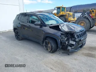 2021 Jeep Compass Latitude z VIN 3C4NJDBB8MT554646, wystawiony jako IAAI lot #38864456 z przebiegiem 52 969 mil mil oraz . Historia ofert i sprzedaży dostępna na DreamBid. Obrazek 1.