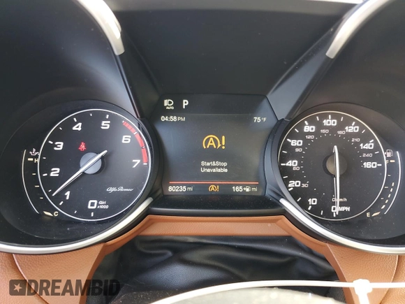2018 Alfa Romeo Giulia Ti Sport z VIN ZARFAECN7J7576954, wystawiony jako Copart lot #57152095 z przebiegiem 80 235 mil mil oraz Szkoda całkowita • Salvage title. Historia ofert i sprzedaży dostępna na DreamBid. Obrazek 9.