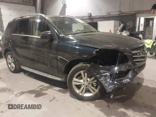 2014 Mercedes-Benz M 350 z VIN 4JGDA5HB8EA269281, wystawiony jako IAAI lot #41330987 z przebiegiem 34 907 mil mil oraz . Historia ofert i sprzedaży dostępna na DreamBid. Obrazek 1.