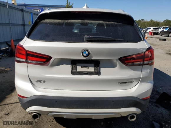 2020 BMW X1 xDrive28i with VIN WBXJG9C08L5R39360, listed as a Copart auction lot 48463685 with 28,855 mi miles and Salvage Title. Bid and sale history available at carsss.com. Image 6.