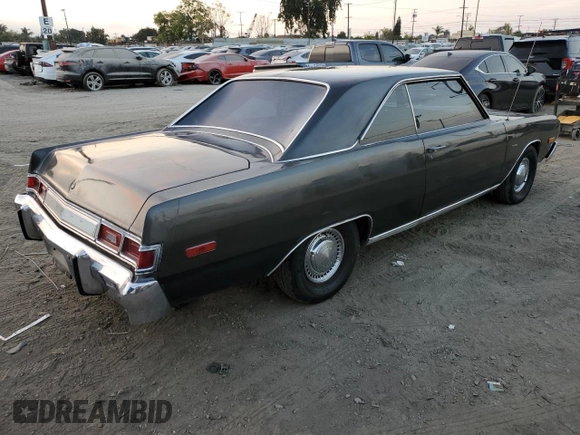 1976 Dodge Dart z VIN LH23C6G145091, wystawiony jako Copart lot #83053324 z przebiegiem 97 798 mil mil oraz Szkoda całkowita • Salvage title. Historia ofert i sprzedaży dostępna na DreamBid. Obrazek 3.