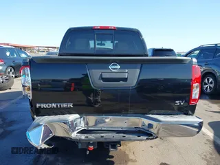 2016 Nissan Frontier SV z VIN 1N6AD0ER0GN702023, wystawiony jako IAAI lot #41975440 z przebiegiem 74 559 mil mil oraz . Historia ofert i sprzedaży dostępna na DreamBid. Obrazek 16.