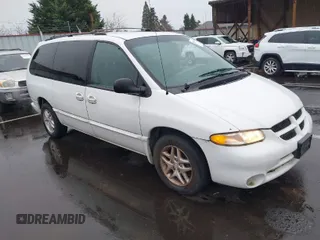 1999 Dodge Caravan SE with VIN 2B4GP44GXXR285795, listed as a IAAI auction lot 41850278 with 2,552,594 mi miles and . Bid and sale history available at carsss.com. Image 1.