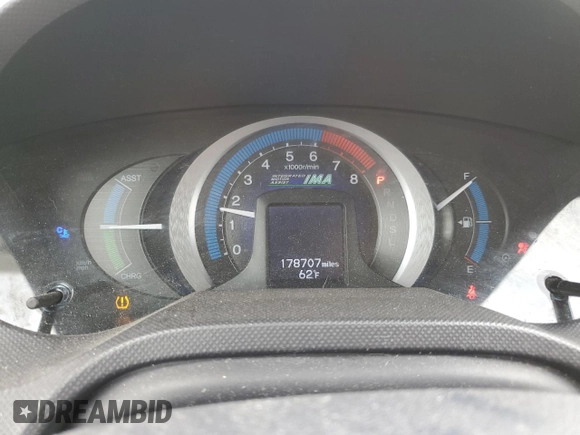 2010 Honda Insight LX with VIN JHMZE2H57AS004555, listed as a Copart auction lot 46925675 with 178,707 mi miles and Salvage Title. Bid and sale history available at DreamBid. Image 9.