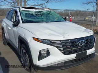 2022 Hyundai Tucson SEL with VIN 5NMJFCAE7NH085117, listed as a IAAI auction lot 41592496 with 16,576 mi miles. Bid and sale history available at carsss.com. Image 1.