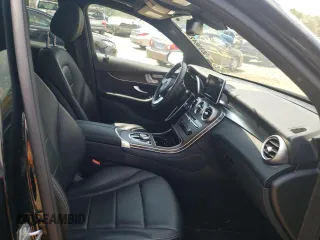 2019 Mercedes-Benz GLC with VIN WDC0G4KBXKV165801, listed as a Copart auction lot 50398422 with 0 mi miles. Bid and sale history available at carsss.com. Image 5.