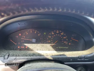1996 Lexus ES 300 z VIN JT8BF12G5T0163320, wystawiony jako Copart lot #50125035 z przebiegiem 209 592 mil mil oraz Szkoda całkowita • Salvage title. Historia ofert i sprzedaży dostępna na DreamBid. Obrazek 9.