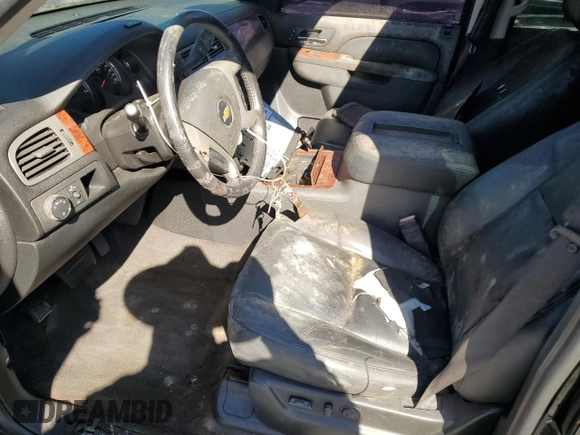 2010 Chevrolet Avalanche LTZ with VIN 3GNNCGE04AG250747, listed as a Copart auction lot 48952615 with 142,136 mi miles and Salvage Title. Bid and sale history available at DreamBid. Image 7.