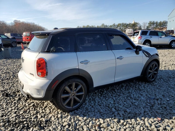 2012 MINI Countryman S with VIN WMWZC3C57CWM27732, listed as a Copart auction lot 80361854 with 120,735 mi miles and Salvage title. Bid and sale history available at DreamBid. Image 3.