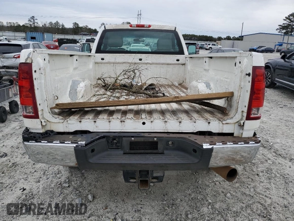 2014 GMC Sierra 1500 with VIN 1GT01ZC88EF185972, listed as a Copart auction lot 44773564 with 369,968 mi miles and Salvage Title. Bid and sale history available at DreamBid. Image 6.