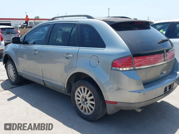 2007 Lincoln MKX with VIN 2LMDU68C87BJ28759, listed as a IAAI auction lot 42028755 with 177,405 mi miles. Bid and sale history available at carsss.com. Image 3.