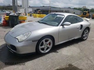 2002 Porsche 911 Carrera S z VIN WP0AB29972S685987, wystawiony jako Copart lot #51462335 z przebiegiem Nie podano mil oraz Szkoda całkowita • Salvage title. Historia ofert i sprzedaży dostępna na DreamBid. Obrazek 1.