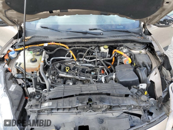 2021 Ford Escape Titanium Hybrid z VIN 1FMCU0DZXMUB05228, wystawiony jako Copart lot #44167735 z przebiegiem Nie podano mil oraz Nie do naprawy • Non repairable. Historia ofert i sprzedaży dostępna na DreamBid. Obrazek 12.