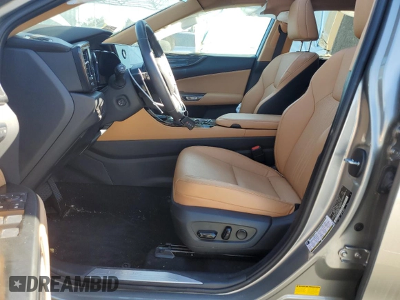 2024 Lexus NX 350h Premium z VIN 2T2GKCEZ8RC026538, wystawiony jako Copart lot #81780884 z przebiegiem 9 687 mil mil oraz Szkoda całkowita • Salvage title. Historia ofert i sprzedaży dostępna na DreamBid. Obrazek 7.