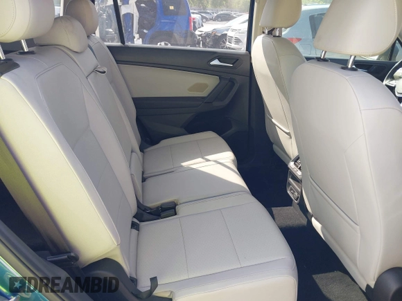2019 Volkswagen Tiguan SE with VIN 3VV3B7AX2KM006055, listed as a IAAI auction lot 42023713 with 83,570 mi miles and . Bid and sale history available at DreamBid. Image 8.