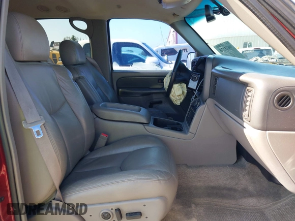 2003 Chevrolet Tahoe LS with VIN 1GNEC13T53R131019, listed as a IAAI auction lot 39673270 with 222,521 mi miles. Bid and sale history available at carsss.com. Image 5.