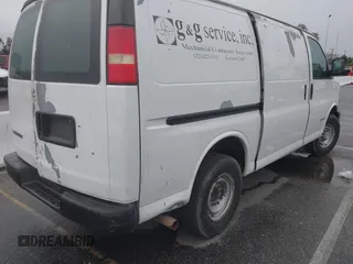2006 Chevrolet Express Cargo z VIN 1GCHG35U461114730, wystawiony jako IAAI lot #41774915 z przebiegiem 260 059 mil mil oraz . Historia ofert i sprzedaży dostępna na DreamBid. Obrazek 4.