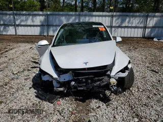 2024 Tesla Model 3 z VIN 5YJ3E1EA6RF734033, wystawiony jako Copart lot #52305665 z przebiegiem 21 081 mil mil oraz Szkoda całkowita • Salvage title. Historia ofert i sprzedaży dostępna na DreamBid. Obrazek 5.