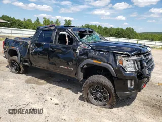 2020 GMC Sierra 2500HD AT4 z VIN 1GT49PEY5LF221464, wystawiony jako Copart lot #63282303 z przebiegiem 32 201 mil mil oraz Szkoda całkowita • Salvage title. Historia ofert i sprzedaży dostępna na DreamBid. Obrazek 4.