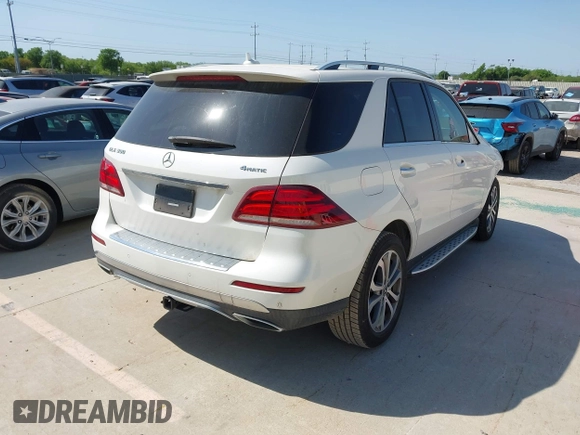 2017 Mercedes-Benz GLE 350 z VIN 4JGDA5HB3HA983856, wystawiony jako IAAI lot #41952807 z przebiegiem 51 106 mil mil oraz . Historia ofert i sprzedaży dostępna na DreamBid. Obrazek 4.