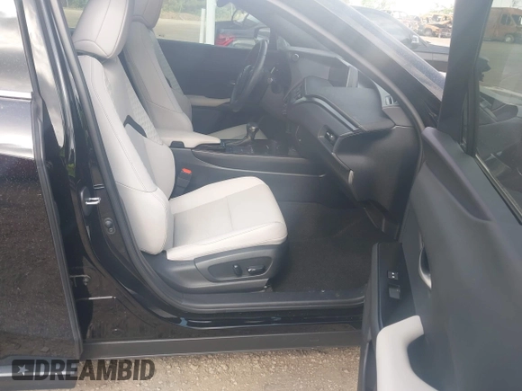 2022 Lexus UX 200 с VIN JTHP3JBHXN2052048, выставлен на аукционе IAAI как лот 42290095 с пробегом 13 938 миль миль и . История ставок и продаж доступна на DreamBid. Изображение 5.