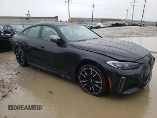 2022 BMW i4 M50 z VIN WBY33AW07PFP30186, wystawiony jako Copart lot #45886973 z przebiegiem Nie podano mil oraz . Historia ofert i sprzedaży dostępna na DreamBid. Obrazek 4.