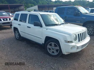 2008 Jeep Patriot Limited with VIN 1J8FF48W98D513883, listed as a IAAI auction lot 42562903 with 149,536 mi miles and . Bid and sale history available at DreamBid. Image 1.