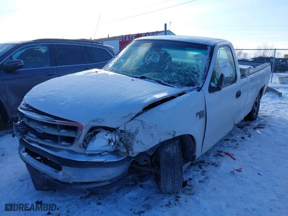 1998 Ford F-150 Standard with VIN 1FTZF1769WNB92343, listed as a IAAI auction lot 41595621 with 204,630 mi miles. Bid and sale history available at carsss.com. Image 2.