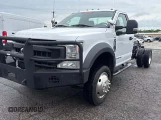 2020 Ford F-550 XL with VIN 1FDUF5HT5LDA09460, listed as a Copart auction lot 55465565 with 226,415 mi miles and Clean Title. Bid and sale history available at carsss.com. Image 2.