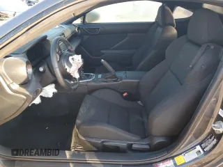 2023 Toyota 86 z VIN JF1ZNBB11P9765420, wystawiony jako Copart lot #48725015 z przebiegiem 12 979 mil mil oraz Szkoda całkowita • Salvage title. Historia ofert i sprzedaży dostępna na DreamBid. Obrazek 7.
