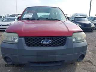 2005 Ford Escape XLS Value with VIN 1FMYU92ZX5KB50325, listed as a IAAI auction lot 42610977 with 155,682 mi miles and . Bid and sale history available at DreamBid. Image 6.