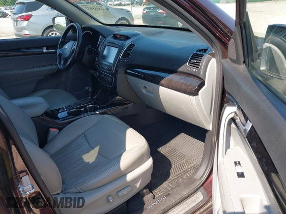 2014 Kia Sorento SX Limited with VIN 5XYKW4A76EG494568, listed as a IAAI auction lot 42655032 with 154,031 mi miles and . Bid and sale history available at DreamBid. Image 5.