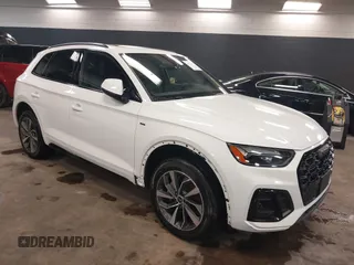 2024 Audi Q5 S line Premium with VIN WA1GAAFY8R2116024, listed as a IAAI auction lot 41628404 with 4,966 mi miles. Bid and sale history available at carsss.com. Image 1.