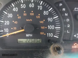 2002 Toyota Tundra SR5 with VIN 5TBBT44182S239766, listed as a IAAI auction lot 41514423 with 225,852 mi miles. Bid and sale history available at carsss.com. Image 7.