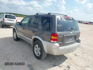 2005 Ford Escape Hybrid with VIN 1FMCU95H55KC07544, listed as a IAAI auction lot 42104756 with 250,109 mi miles and . Bid and sale history available at DreamBid. Image 3.