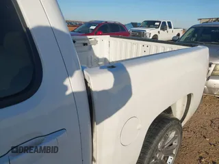 2008 Chevrolet Silverado 1500 1LT with VIN 3GCEC13J28G170004, listed as a IAAI auction lot 41690352 with 238,573 mi miles and . Bid and sale history available at DreamBid. Image 18.