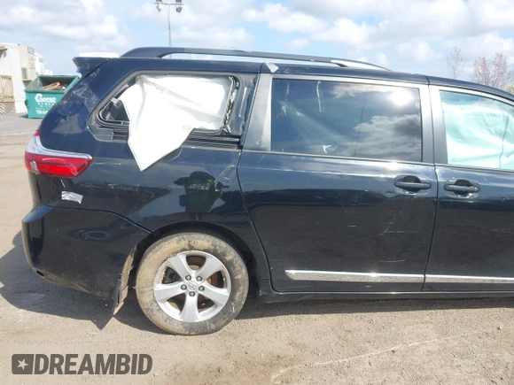 2016 Toyota Sienna LE AAS with VIN 5TDKK3DC8GS739715, listed as a IAAI auction lot 42015201 with 68,417 mi miles. Bid and sale history available at carsss.com. Image 18.