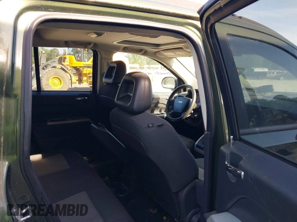 2008 Jeep Compass Sport with VIN 1J8FF47W88D722792, listed as a IAAI auction lot 42089007 with 140,897 mi miles and . Bid and sale history available at carsss.com. Image 8.