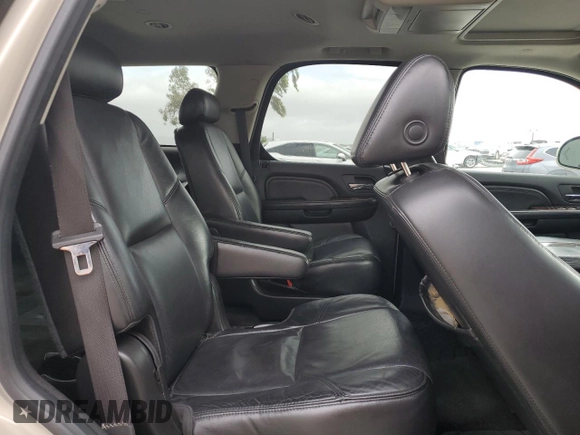 2008 Cadillac Escalade z VIN 1GYFK63878R205065, wystawiony jako Copart lot #56171965 z przebiegiem Nie podano mil oraz Szkoda całkowita • Salvage title. Historia ofert i sprzedaży dostępna na DreamBid. Obrazek 11.
