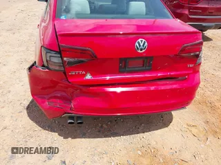 2016 Volkswagen Jetta Sport z VIN 3VWD17AJXGM397980, wystawiony jako IAAI lot #42223826 z przebiegiem 85 915 mil mil oraz . Historia ofert i sprzedaży dostępna na DreamBid. Obrazek 6.
