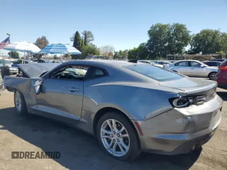 2021 Chevrolet Camaro 1LT z VIN 1G1FB1RX0M0142714, wystawiony jako Copart lot #50430285 z przebiegiem 34 687 mil mil oraz Szkoda całkowita • Salvage title. Historia ofert i sprzedaży dostępna na DreamBid. Obrazek 2.