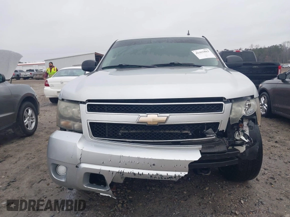 2010 Chevrolet Suburban LS with VIN 1GNUKHE37AR193670, listed as a IAAI auction lot 41415863 with 213,371 mi miles and . Bid and sale history available at DreamBid. Image 11.