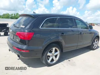 2015 Audi Q7 S line Prestige with VIN WA1DGAFE9FD004677, listed as a IAAI auction lot 42590832 with 150,143 mi miles and . Bid and sale history available at DreamBid. Image 4.