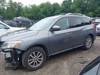 2015 Nissan Pathfinder S z VIN 5N1AR2MM3FC675623, wystawiony jako IAAI lot #42697236 z przebiegiem 99 686 mil mil oraz . Historia ofert i sprzedaży dostępna na DreamBid. Obrazek 15.