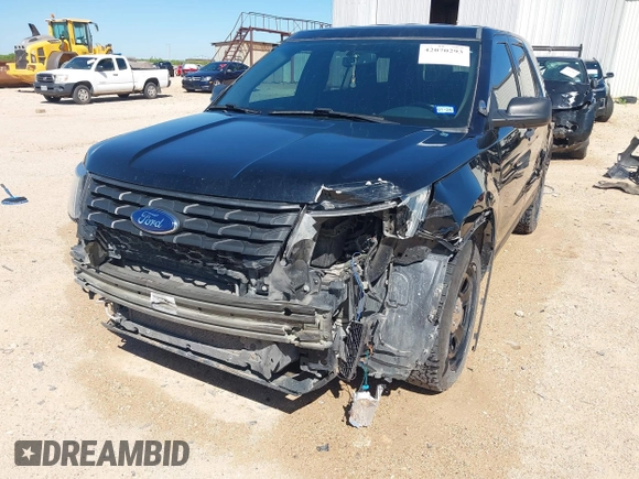 2017 Ford Police Interceptor Utility z VIN 1FM5K8ATXHGE30575, wystawiony jako IAAI lot #42070293 z przebiegiem 99 712 mil mil oraz . Historia ofert i sprzedaży dostępna na DreamBid. Obrazek 6.