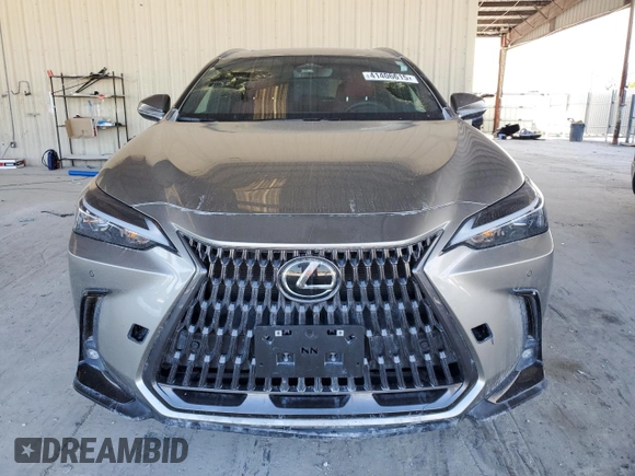 2024 Lexus NX 250 Premium z VIN 2T2GDCAZ9RC013295, wystawiony jako Copart lot #41406615 z przebiegiem Nie podano mil oraz Szkoda całkowita • Salvage title. Historia ofert i sprzedaży dostępna na DreamBid. Obrazek 5.