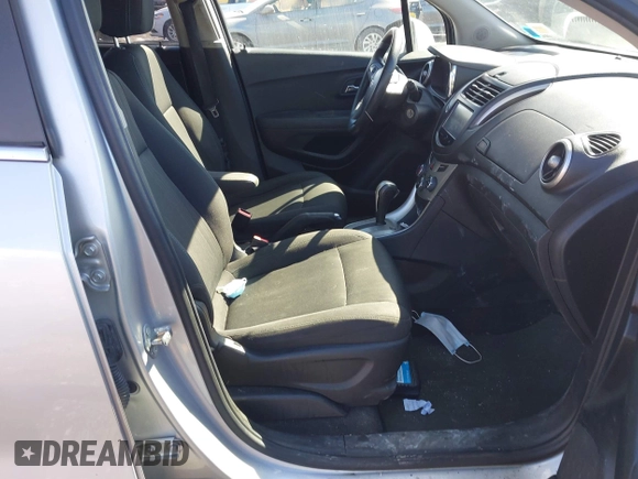 2015 Chevrolet Trax LT with VIN 3GNCJRSBXFL246036, listed as a IAAI auction lot 41742070 with 123,184 mi miles and . Bid and sale history available at carsss.com. Image 5.